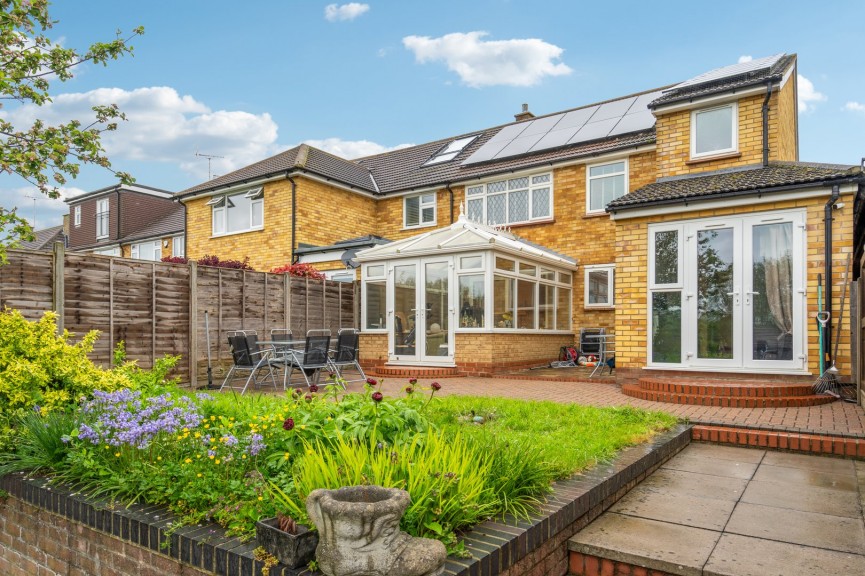 4 bedroom House for Sale Manton Road, Hitchin, Hertfordshire
