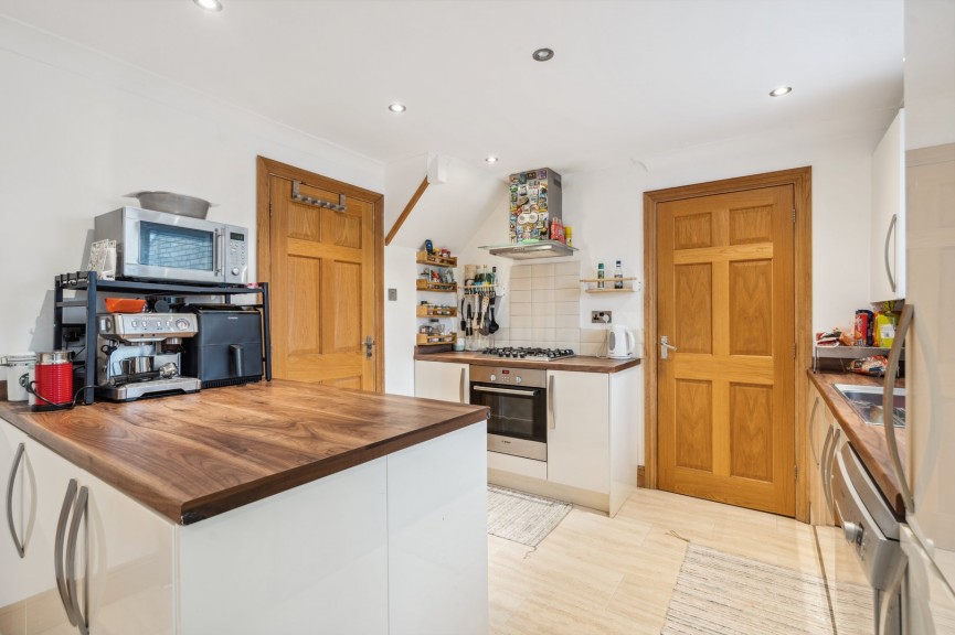 4 bedroom House for Sale Manton Road, Hitchin, Hertfordshire