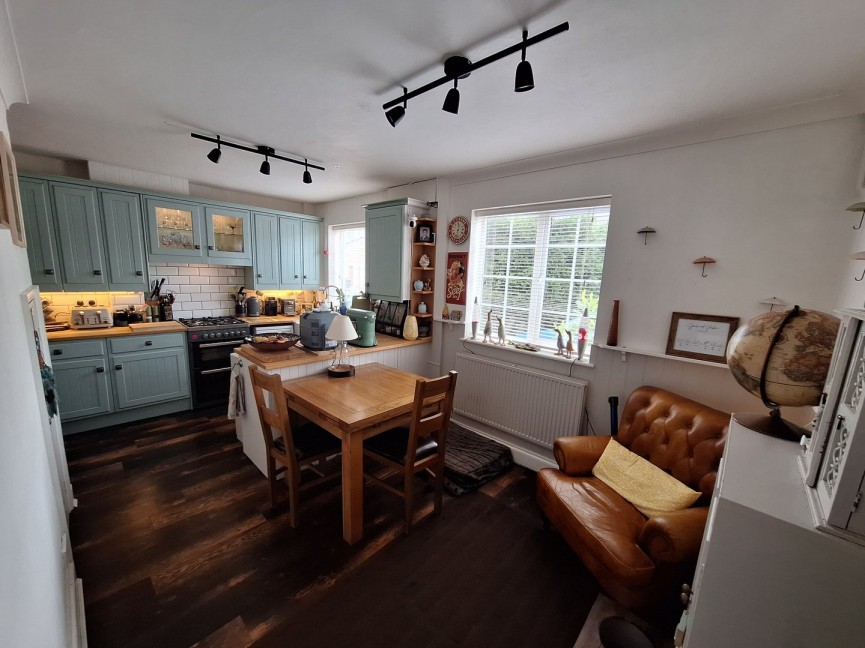 3 bedroom House for Sale Spring Close, Biggleswade, Bedfordshire