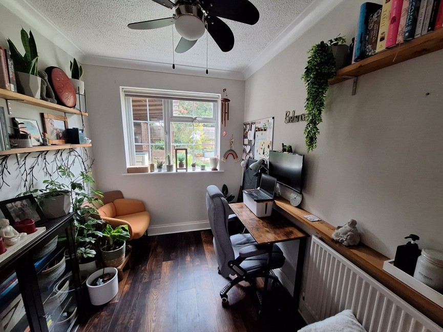 3 bedroom House for Sale Spring Close, Biggleswade, Bedfordshire