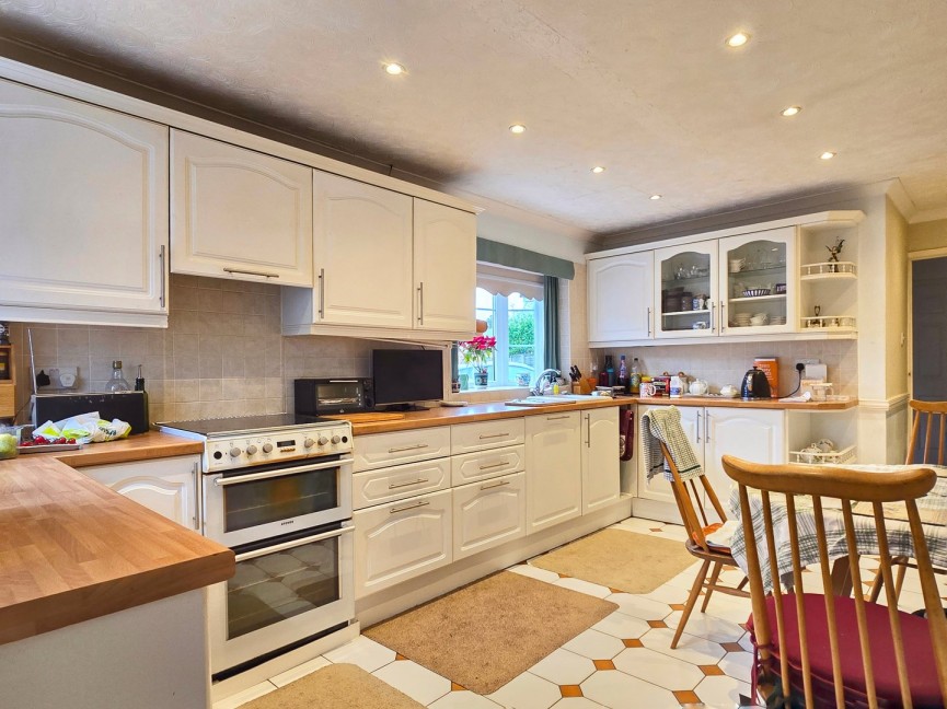 3 bedroom Bungalow for Sale Maulden, Bedfordshire