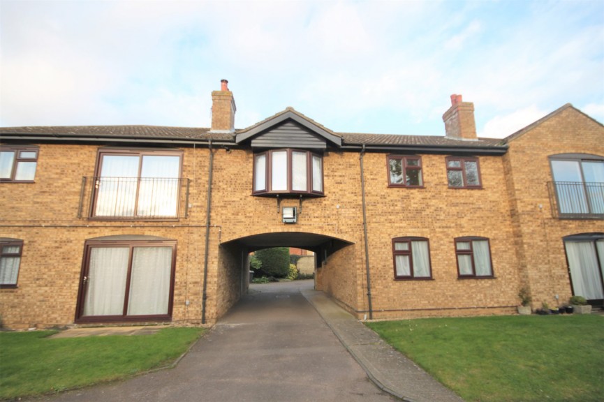 1 bedroom Flat for Letting Aylmerton Court, Shefford, Bedfordshire