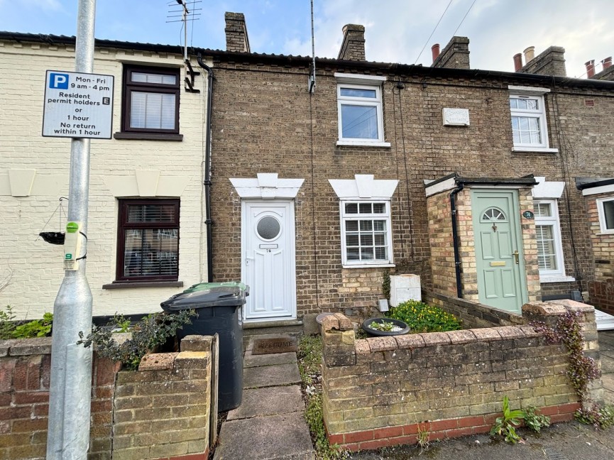 2 bedroom House for Letting The Baulk, Biggleswade, Bedfordshire