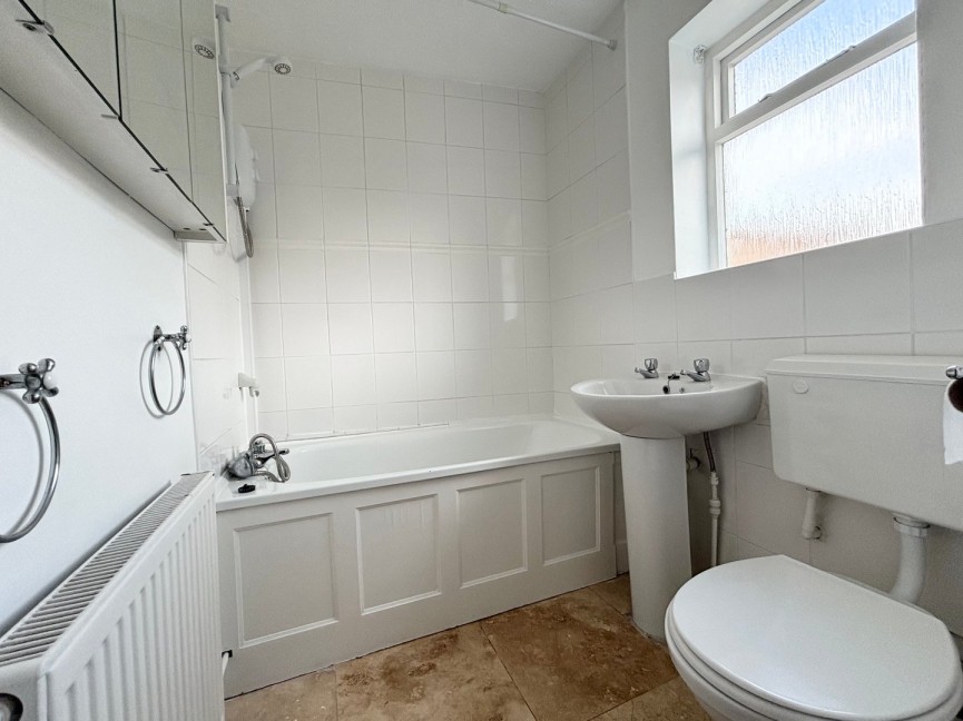 2 bedroom House for Letting The Baulk, Biggleswade, Bedfordshire