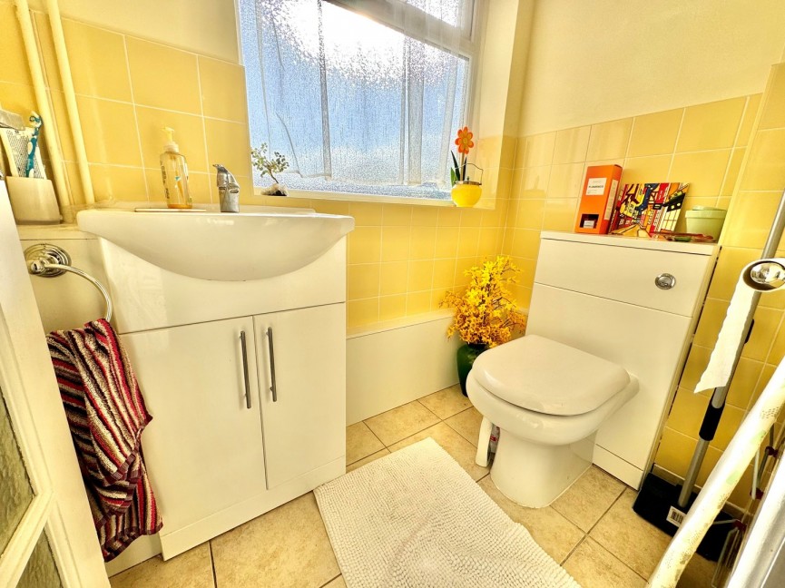 3 bedroom Flat for Sale Baldock, Hertfordshire