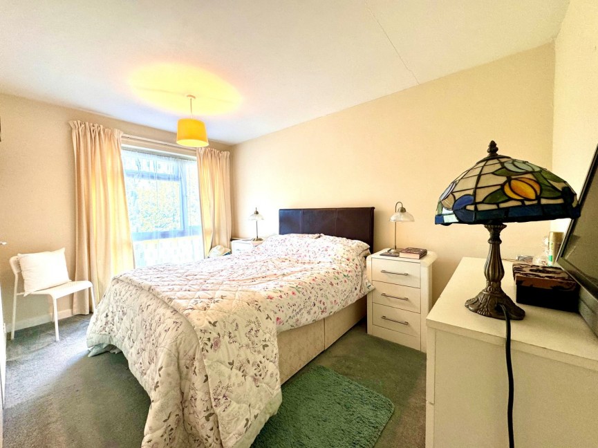 3 bedroom Flat for Sale Baldock, Hertfordshire