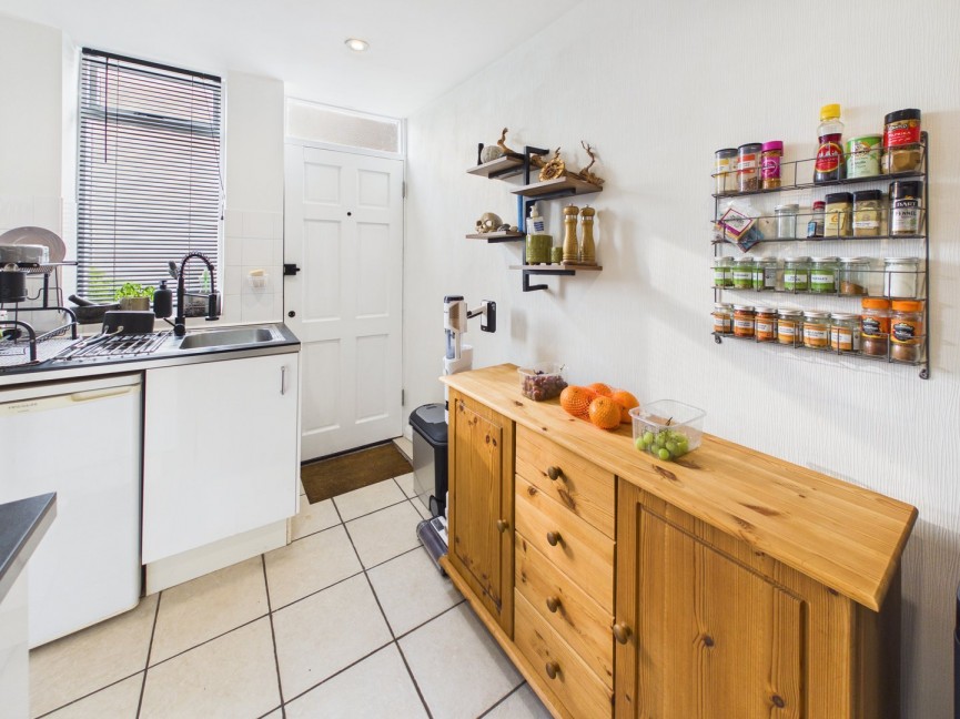 2 bedroom Flat for Sale Sun Street, Biggleswade, Bedfordshire