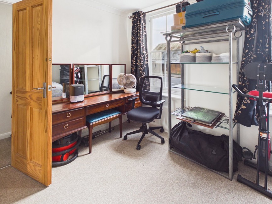 2 bedroom Flat for Sale Sun Street, Biggleswade, Bedfordshire