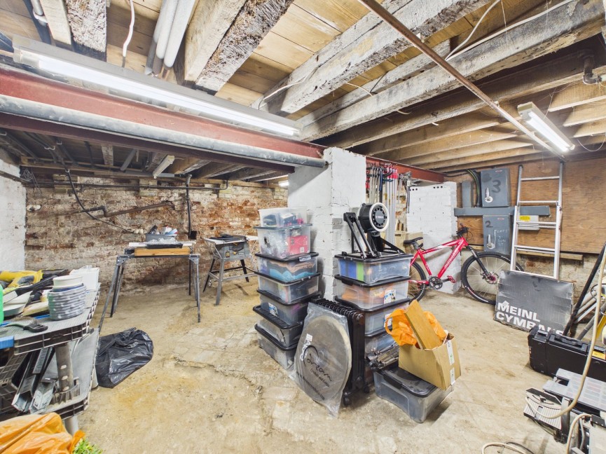 2 bedroom Flat for Sale Sun Street, Biggleswade, Bedfordshire