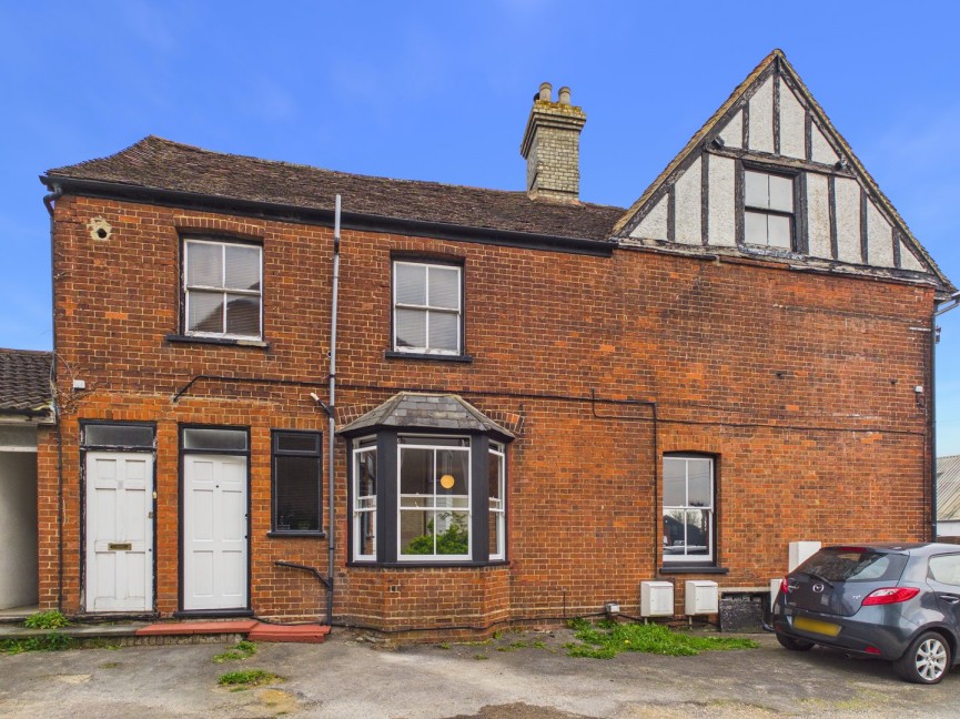 2 bedroom Flat for Sale Sun Street, Biggleswade, Bedfordshire