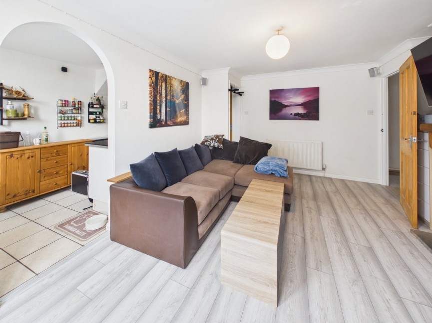 2 bedroom Flat for Sale Sun Street, Biggleswade, Bedfordshire