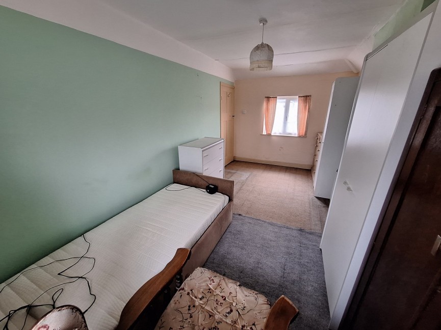 2 bedroom House for Sale Potton Road, Biggleswade, Bedfordshire