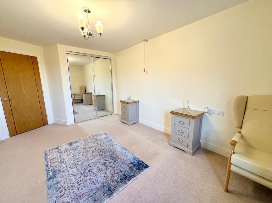 1 bedroom Flat for Sale Goodes Court, Royston, Hertfordshire