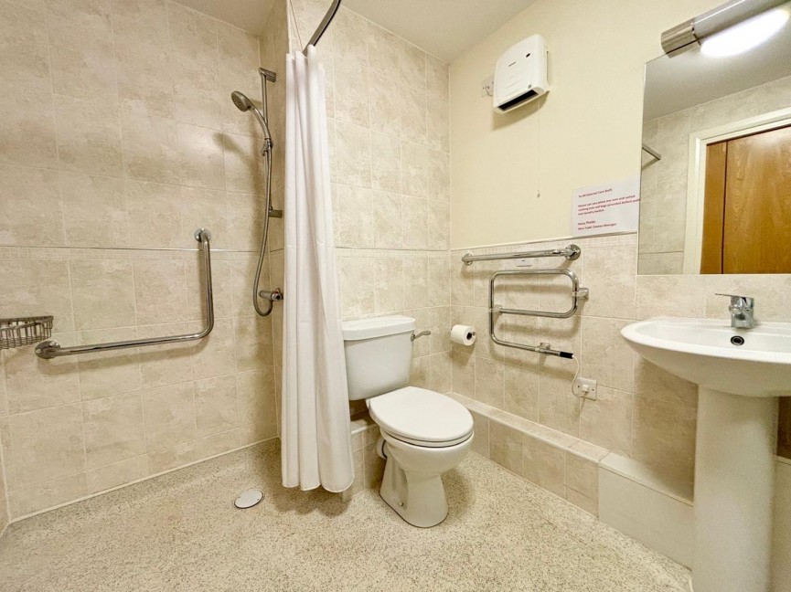 1 bedroom Flat for Sale Goodes Court, Royston, Hertfordshire