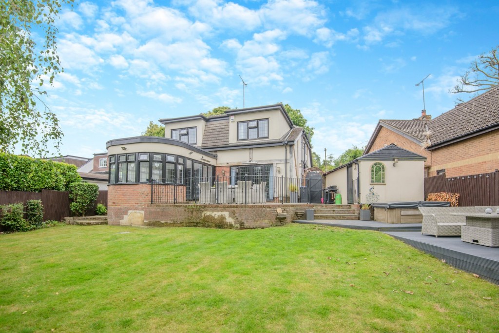 Chestnut Walk, Welwyn, Hertfordshire