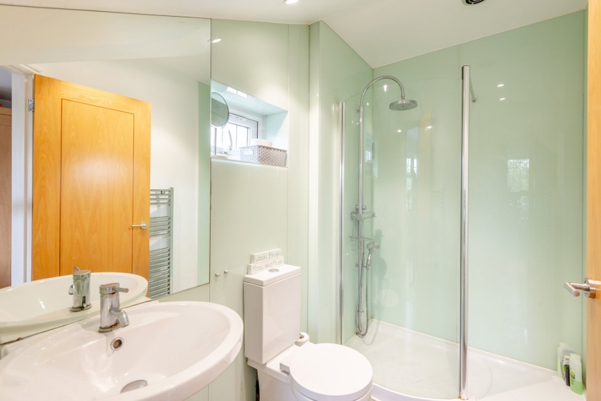 4 bedroom House for Sale Chestnut Walk, Welwyn, Hertfordshire