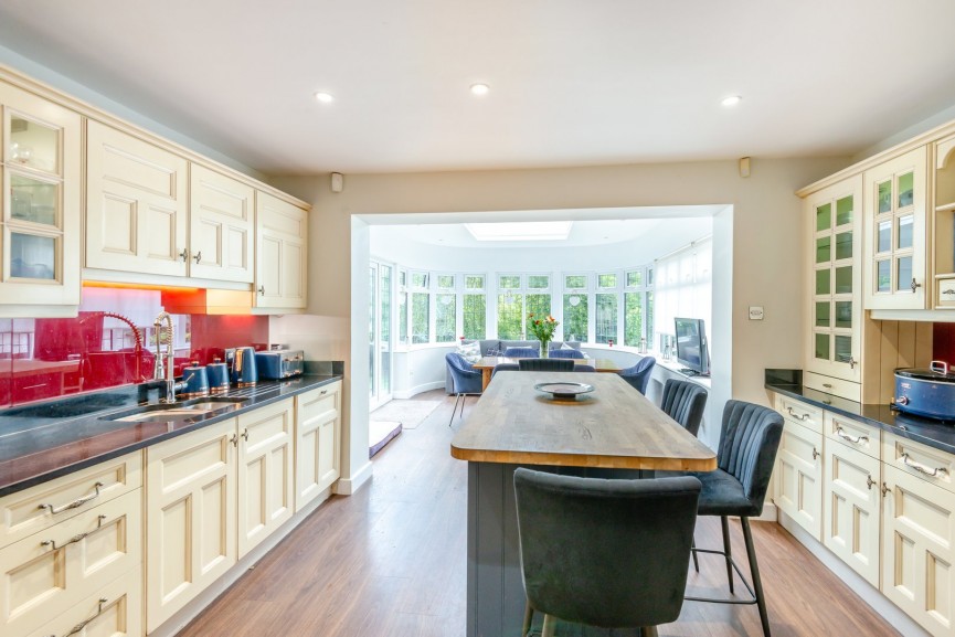 4 bedroom House for Sale Chestnut Walk, Welwyn, Hertfordshire
