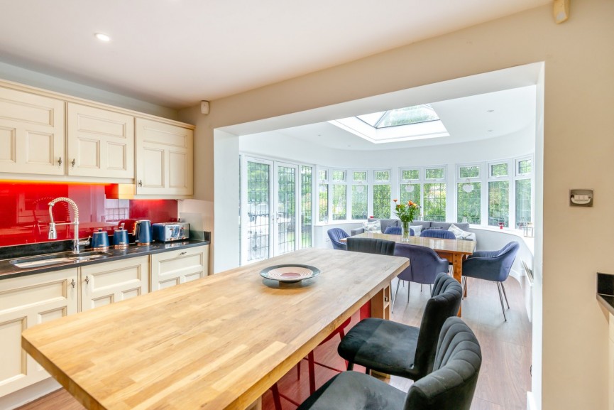 4 bedroom House for Sale Chestnut Walk, Welwyn, Hertfordshire