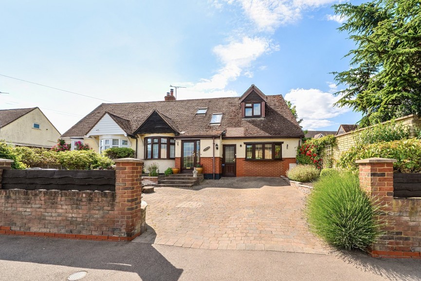 4 bedroom House for Sale High Street, Arlesey, Bedfordshire
