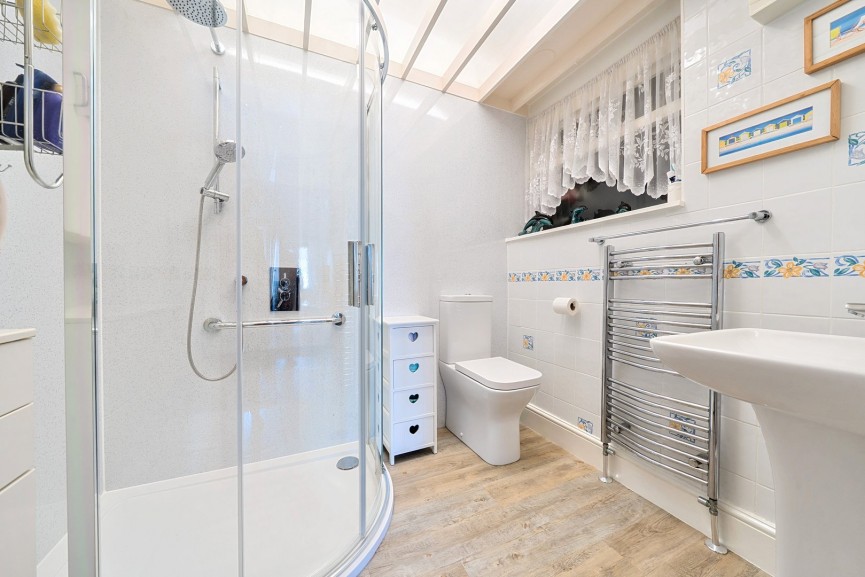 4 bedroom House for Sale High Street, Arlesey, Bedfordshire