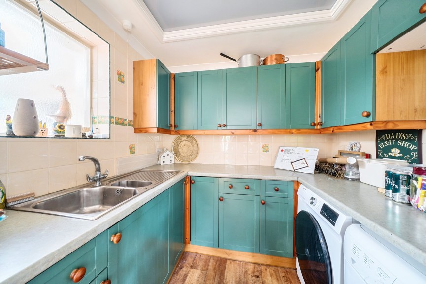 4 bedroom House for Sale High Street, Arlesey, Bedfordshire
