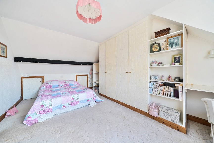 4 bedroom House for Sale High Street, Arlesey, Bedfordshire