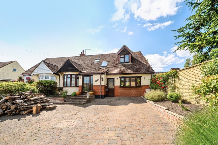 4 bedroom House for Sale High Street, Arlesey, Bedfordshire