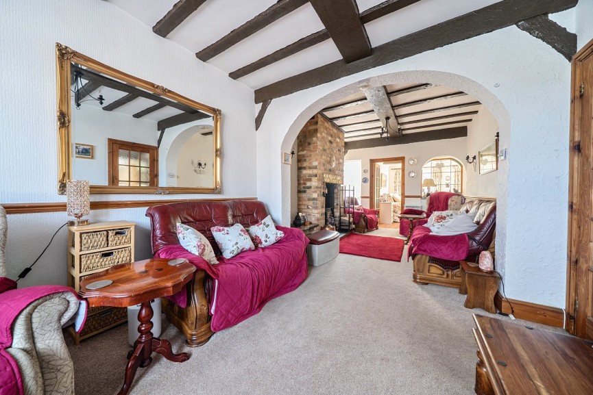 4 bedroom House for Sale High Street, Arlesey, Bedfordshire