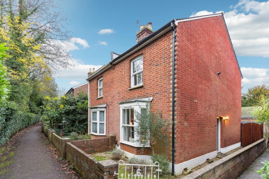 2 bedroom House for Sale St Johns Path, Hitchin, Hertfordshire