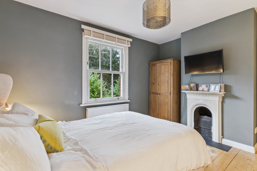 2 bedroom House for Sale St Johns Path, Hitchin, Hertfordshire