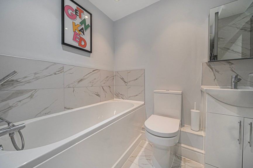 2 bedroom House for Sale Hitchin Road, Shefford, Bedfordshire