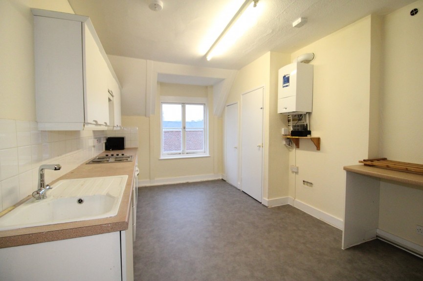 3 bedroom Flat for Letting Upper King Street, Royston, Hertfordshire