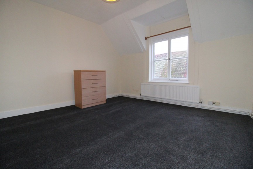 3 bedroom Flat for Letting Upper King Street, Royston, Hertfordshire