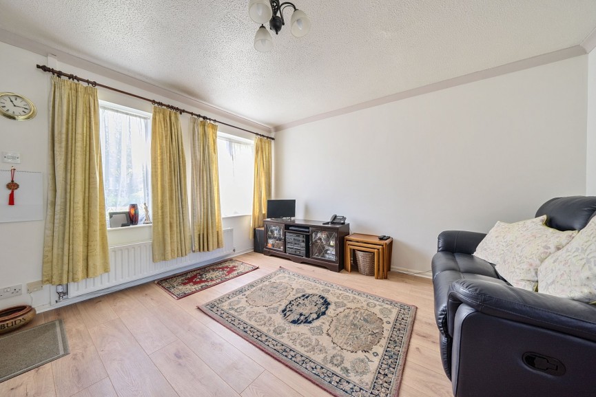 3 bedroom House for Sale The Poplars, Arlesey, Bedfordshire