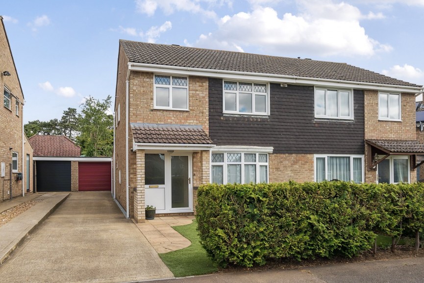 3 bedroom House for Sale Shakespeare Drive, Upper Caldecote, Bedfordshire