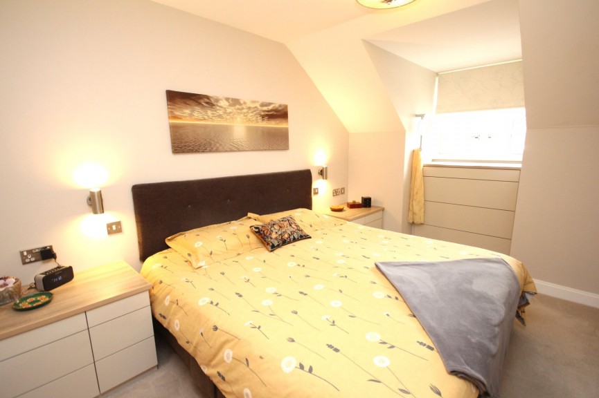 1 bedroom Flat for Sale Station Road, Letchworth Garden City, Hertfordshire