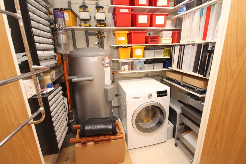 1 bedroom Flat for Sale Station Road, Letchworth Garden City, Hertfordshire