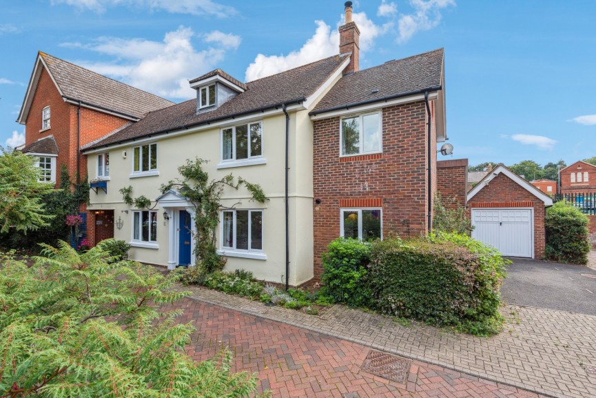 3 bedroom House for Sale Jill Grey Place, Hitchin, Hertfordshire