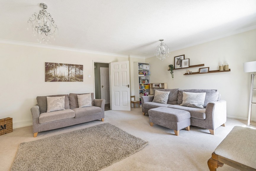 4 bedroom House for Sale Kestrel Road, Flitwick, Bedfordshire