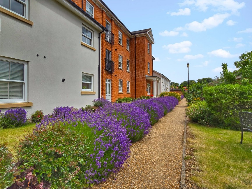 2 bedroom Flat for Sale Ampthill, Bedfordshire