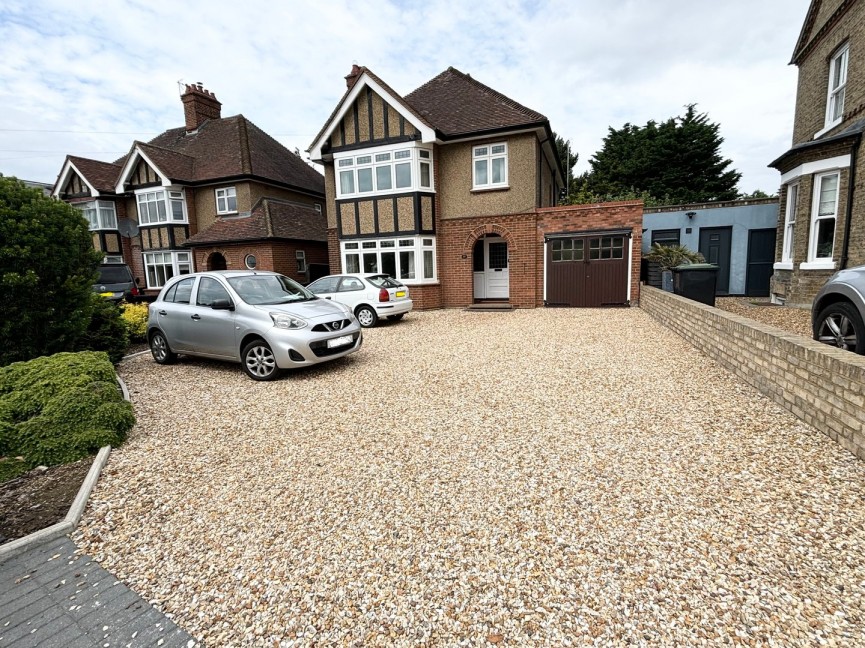 4 bedroom House for Letting London Road, Biggleswade, Bedfordshire