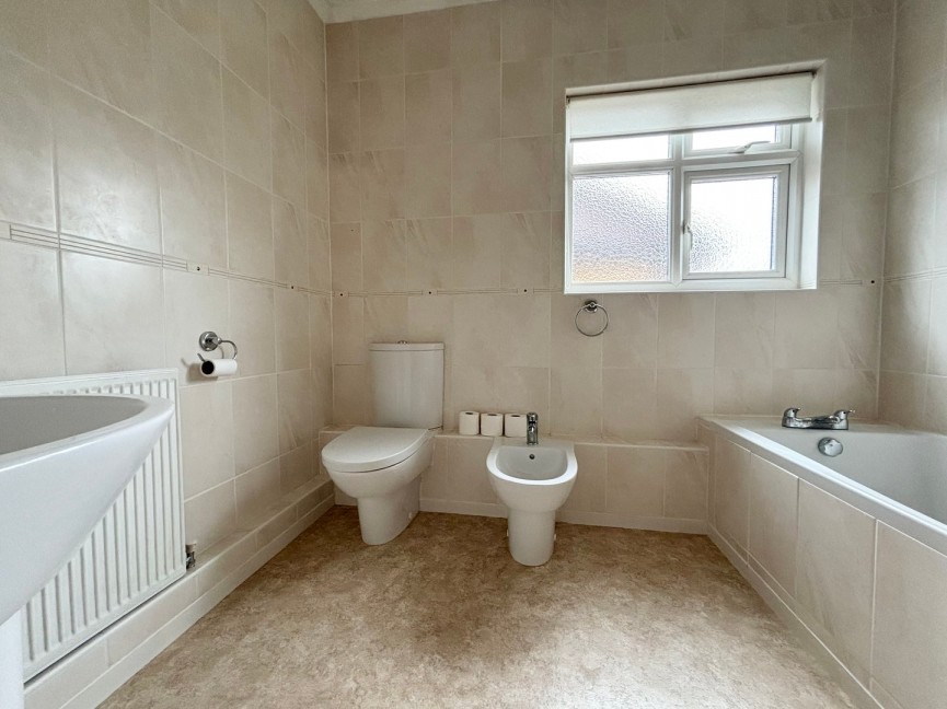 4 bedroom House for Letting London Road, Biggleswade, Bedfordshire