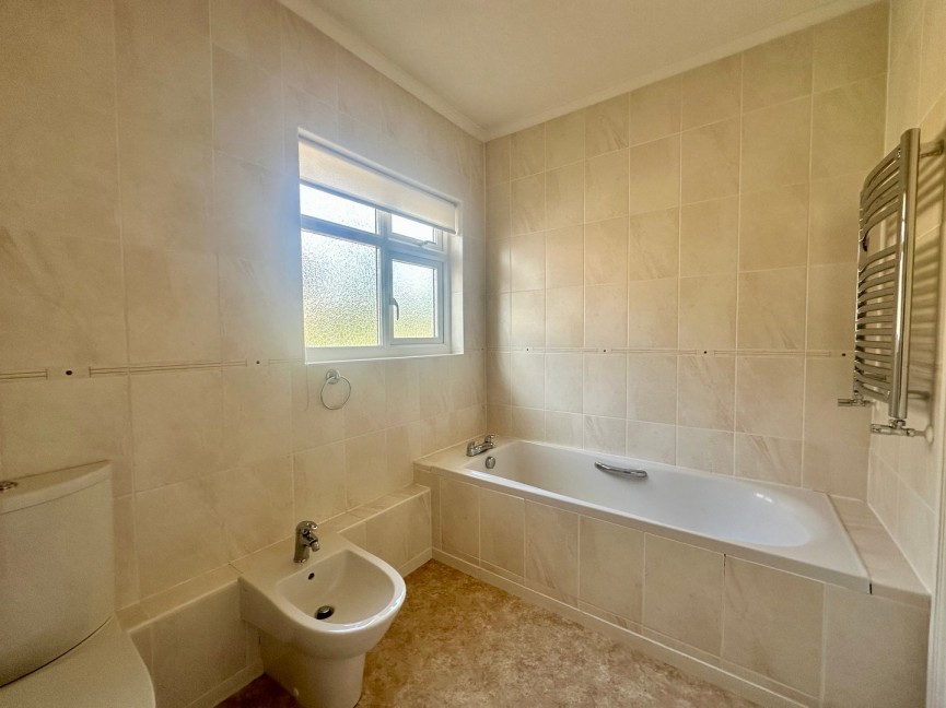 4 bedroom House for Letting London Road, Biggleswade, Bedfordshire