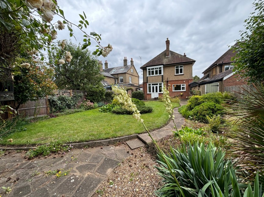 4 bedroom House for Letting London Road, Biggleswade, Bedfordshire