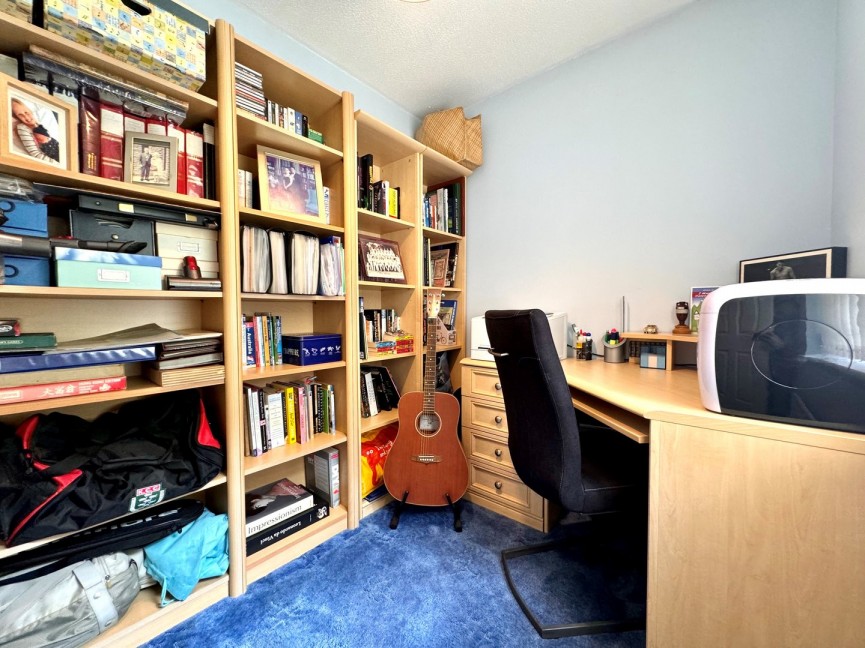 3 bedroom House for Sale Rivett Close, Baldock, Hertfordshire