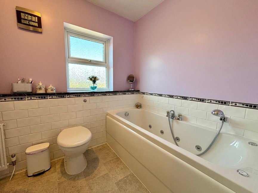 3 bedroom House for Sale Rivett Close, Baldock, Hertfordshire