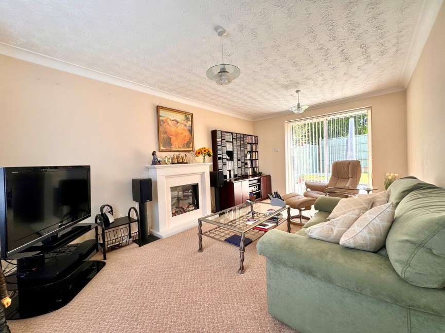 3 bedroom House for Sale Rivett Close, Baldock, Hertfordshire