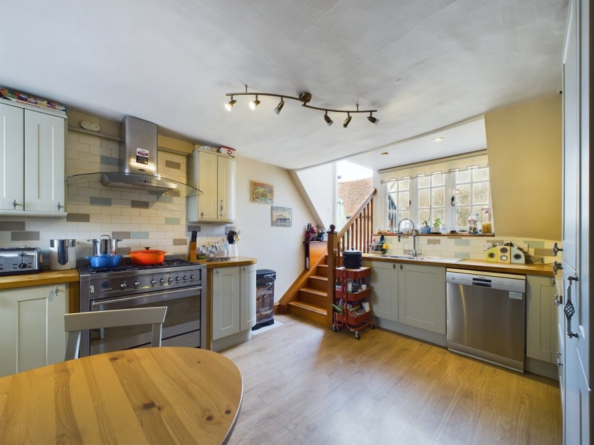 3 bedroom Flat for Sale Churchyard, Hitchin, Hertfordshire
