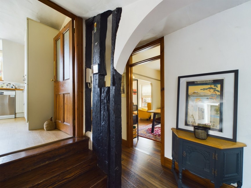 3 bedroom Flat for Sale Churchyard, Hitchin, Hertfordshire