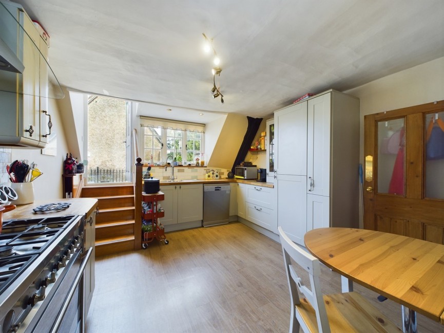 3 bedroom Flat for Sale Churchyard, Hitchin, Hertfordshire